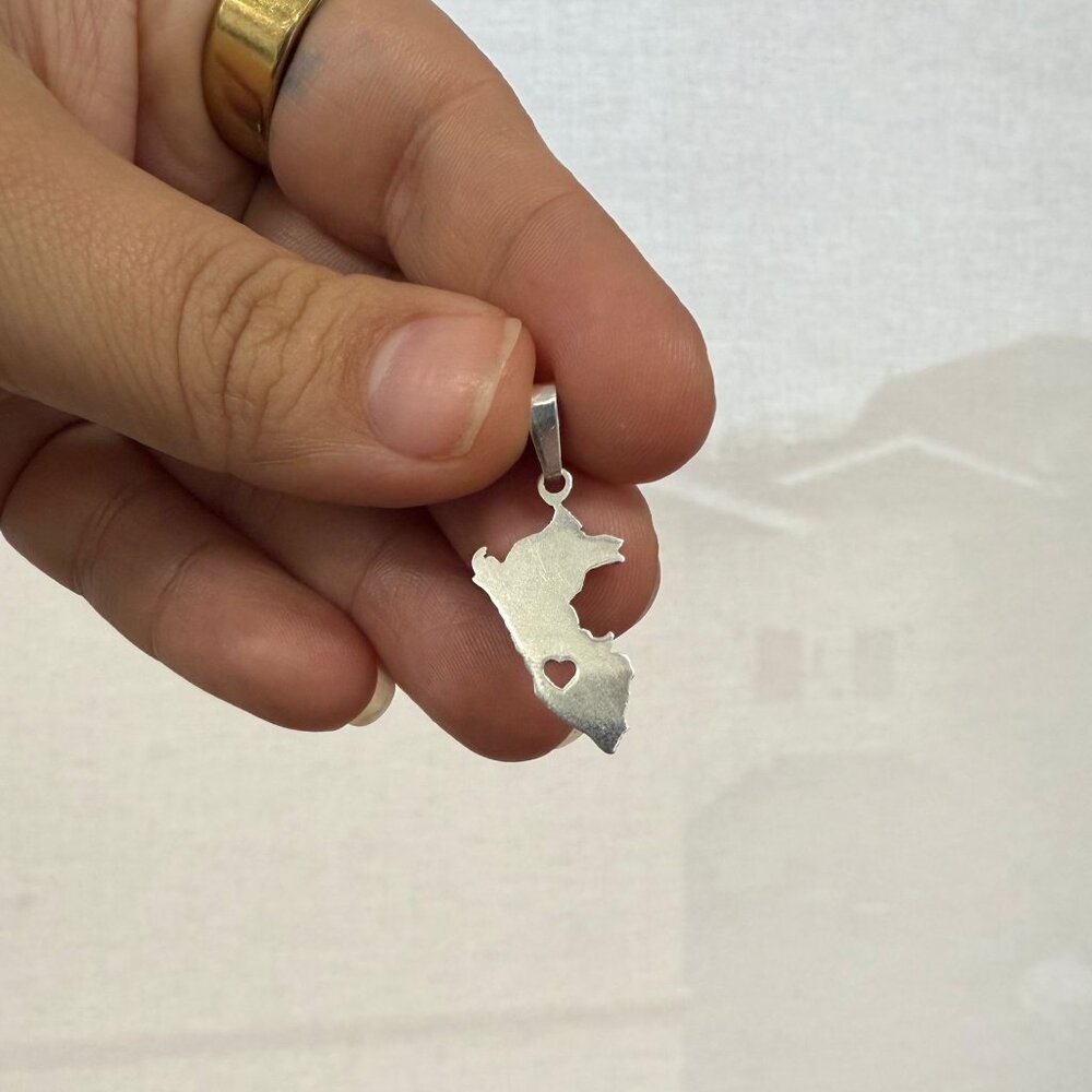 950 silver Peruvian map pendant
